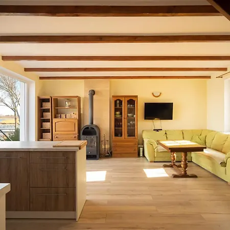 House Listomie Holiday home Kruszwin
